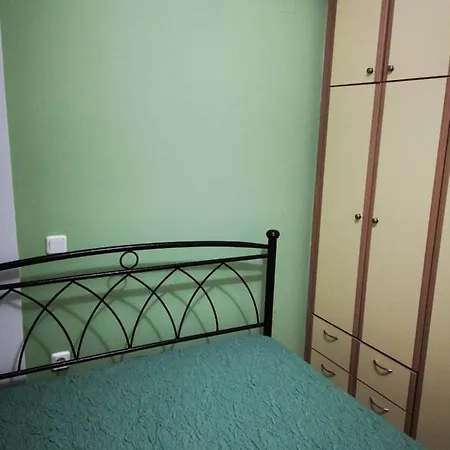 Xristianna Apartament *